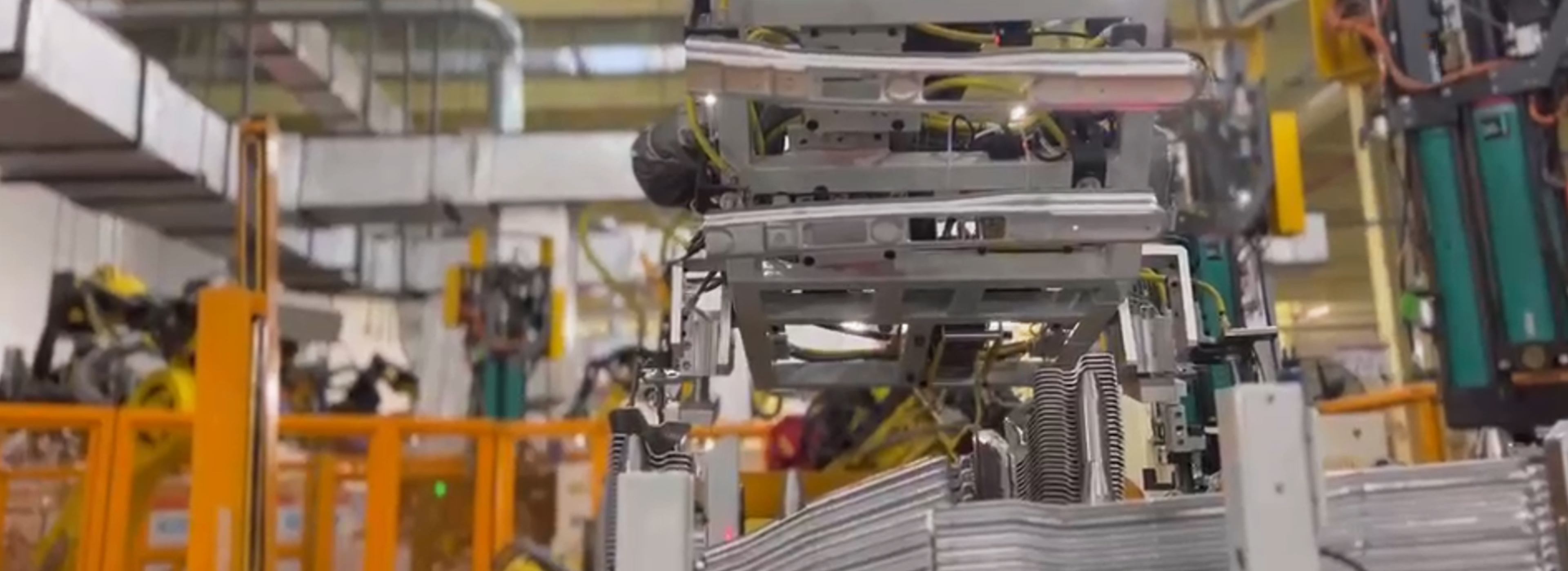 视觉引导冲压件上下料