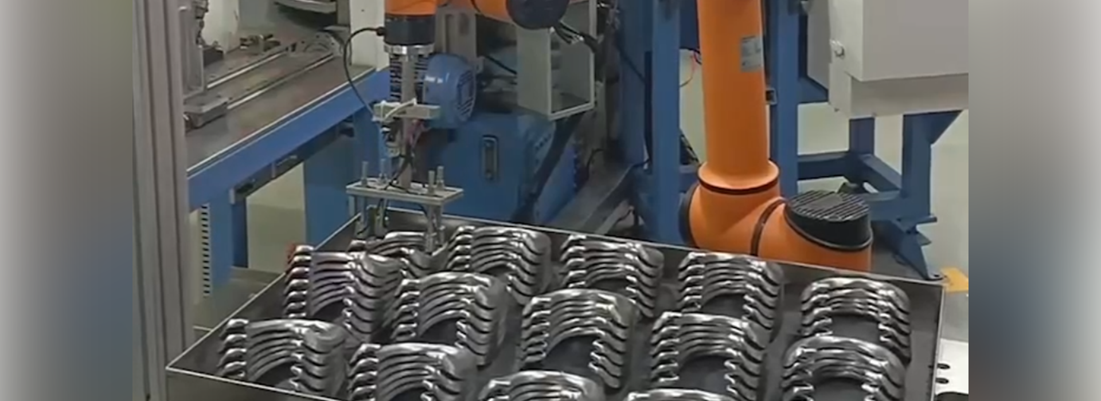 视觉引导自行车座椅零件有序上料