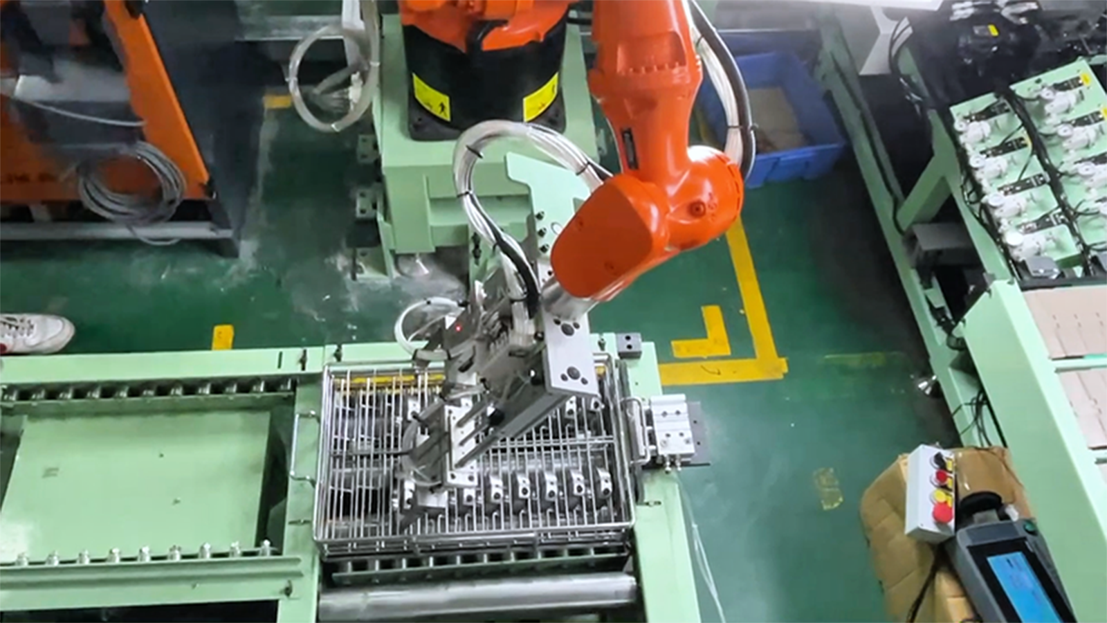 视觉引导轴承上料